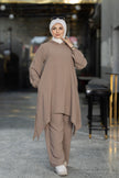 Modest suit with long top and wide pants