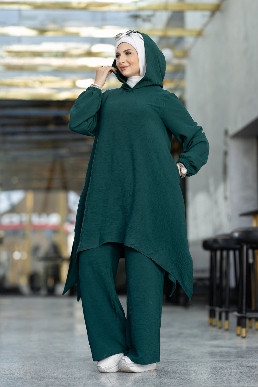 Modest suit with long top and wide pants