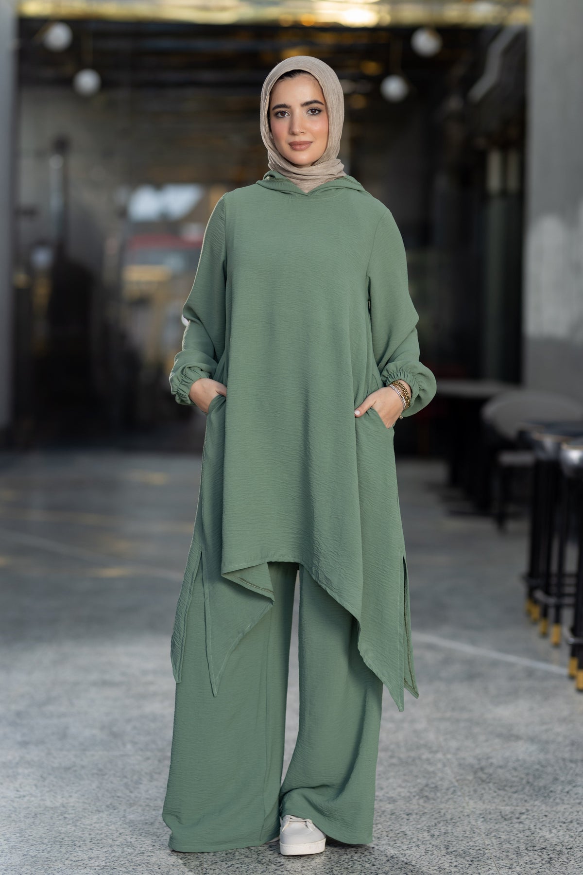 Modest suit with long top and wide pants