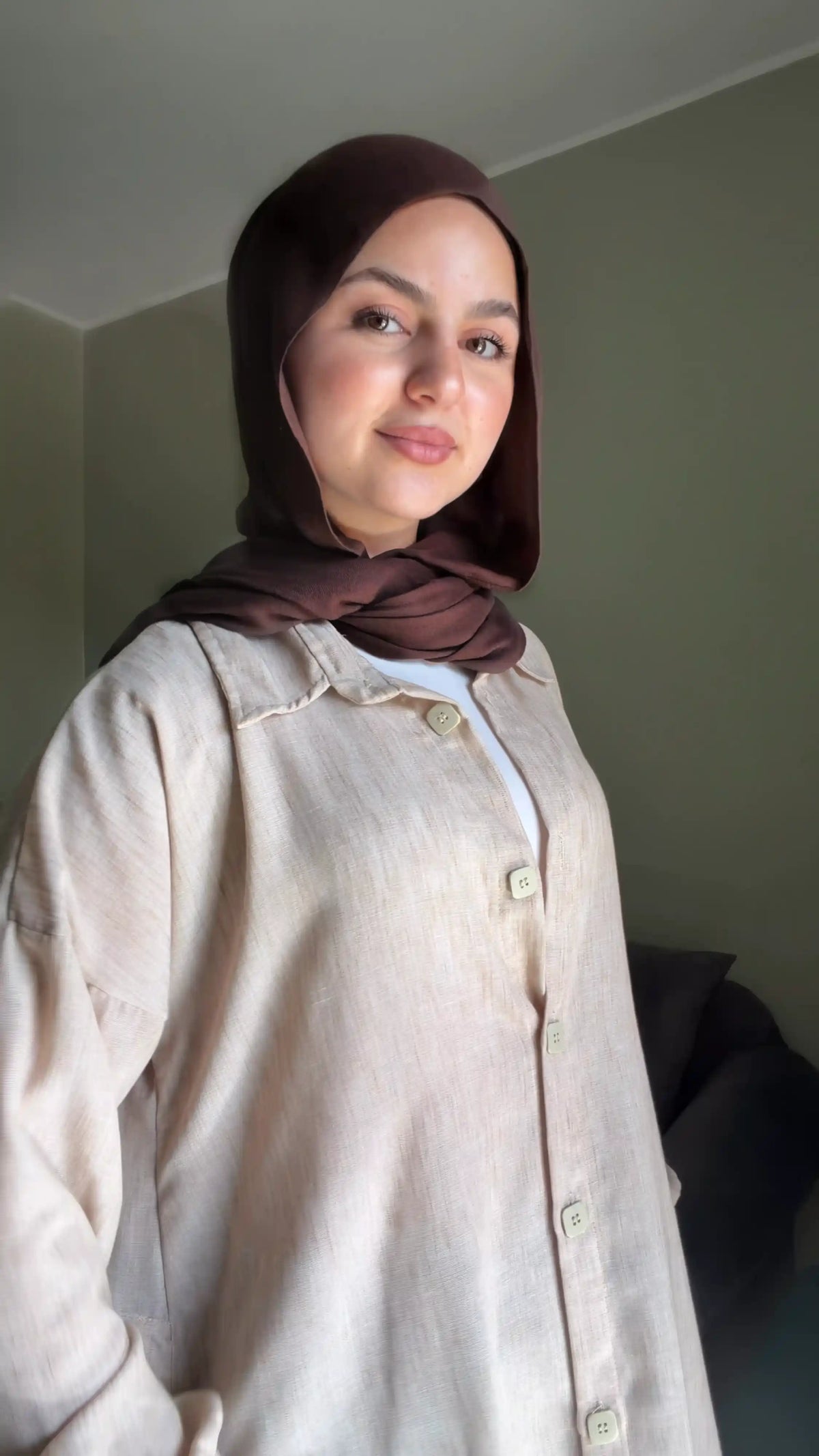 شميز بيزك كتان طويل للمحجبات لون بيج