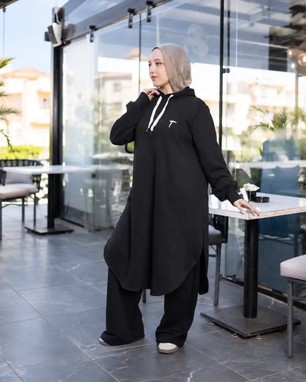 سوت ميلتون بكابيشون للمحجبات بسويت شيرت طويل لون أسود