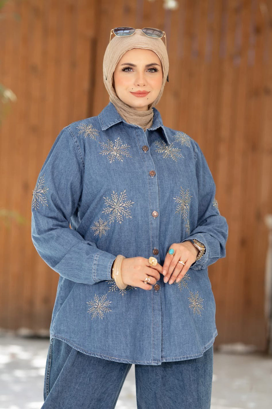 Denim shirt with delicate embroidery in light denim