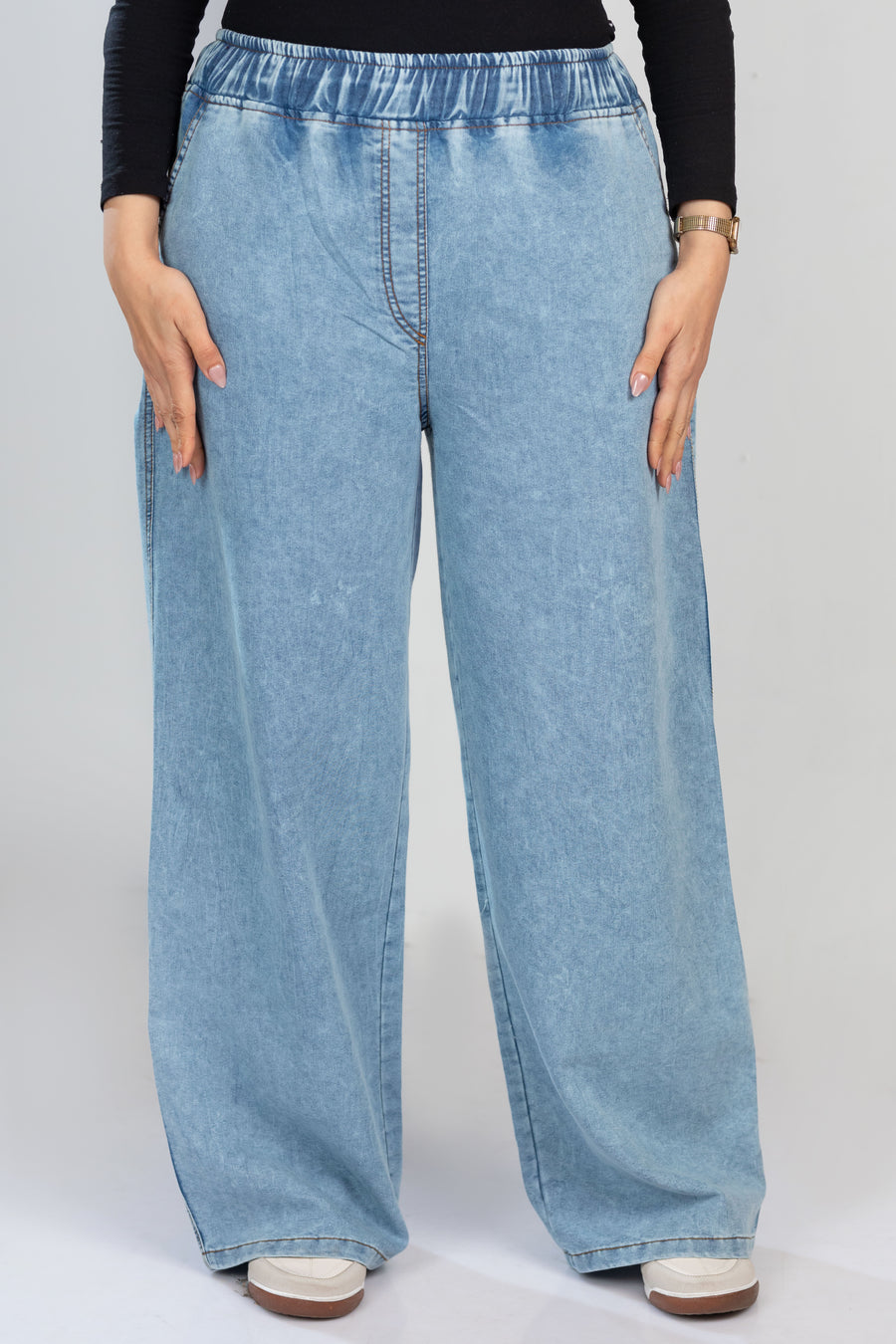 Women's wide-leg jeans