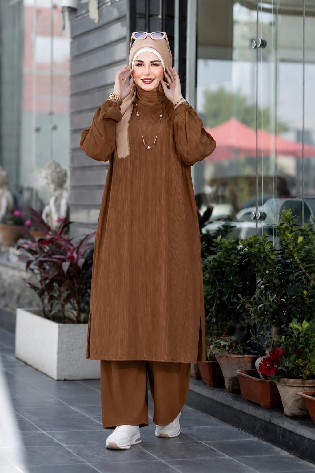Long tunic and pants set for hijabis in havana brown