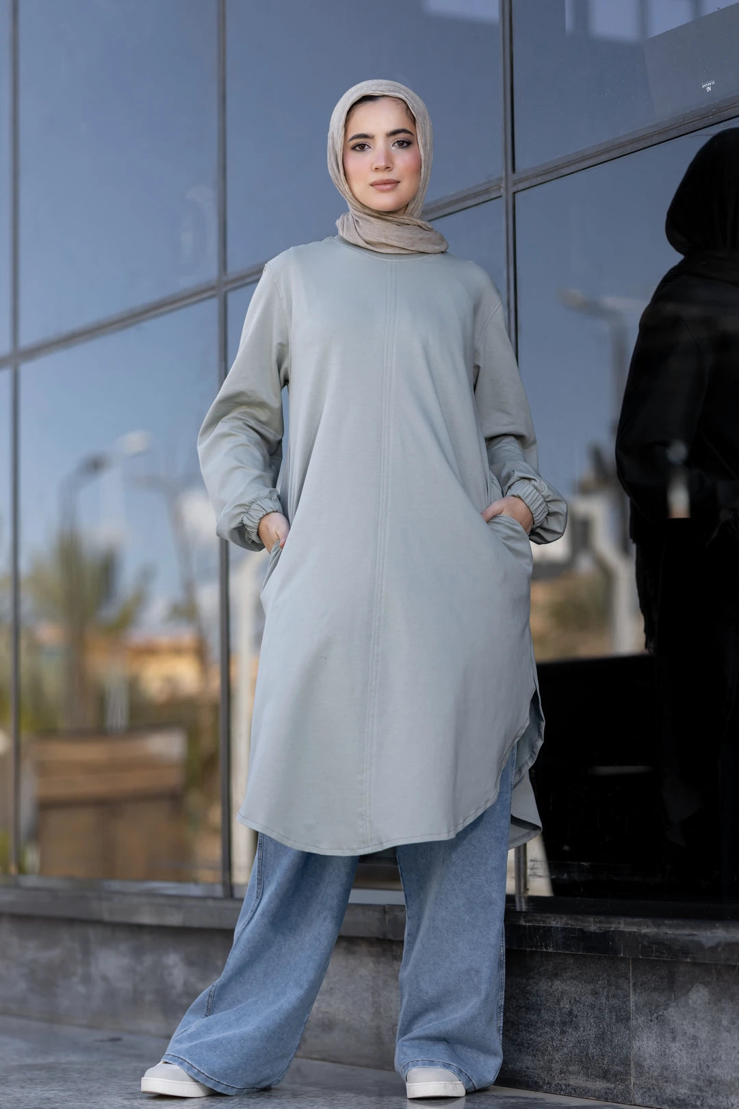 Long melton sweatshirt for hijabis