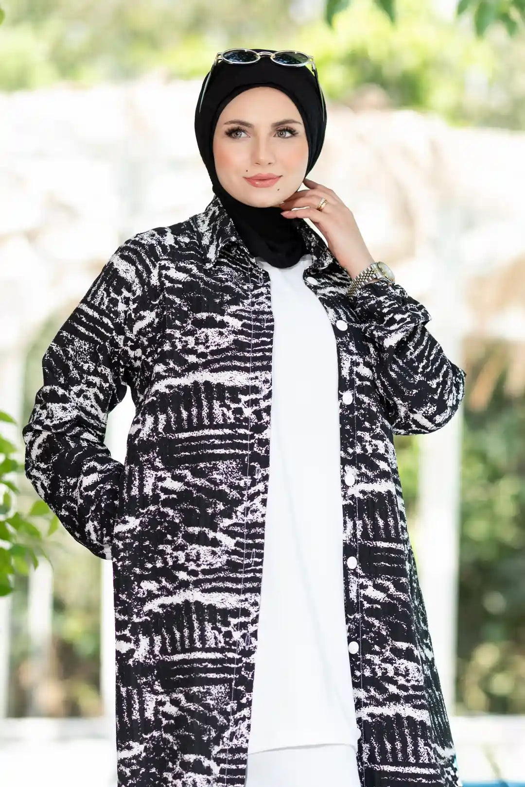 Modest suit, printed shirt and pants