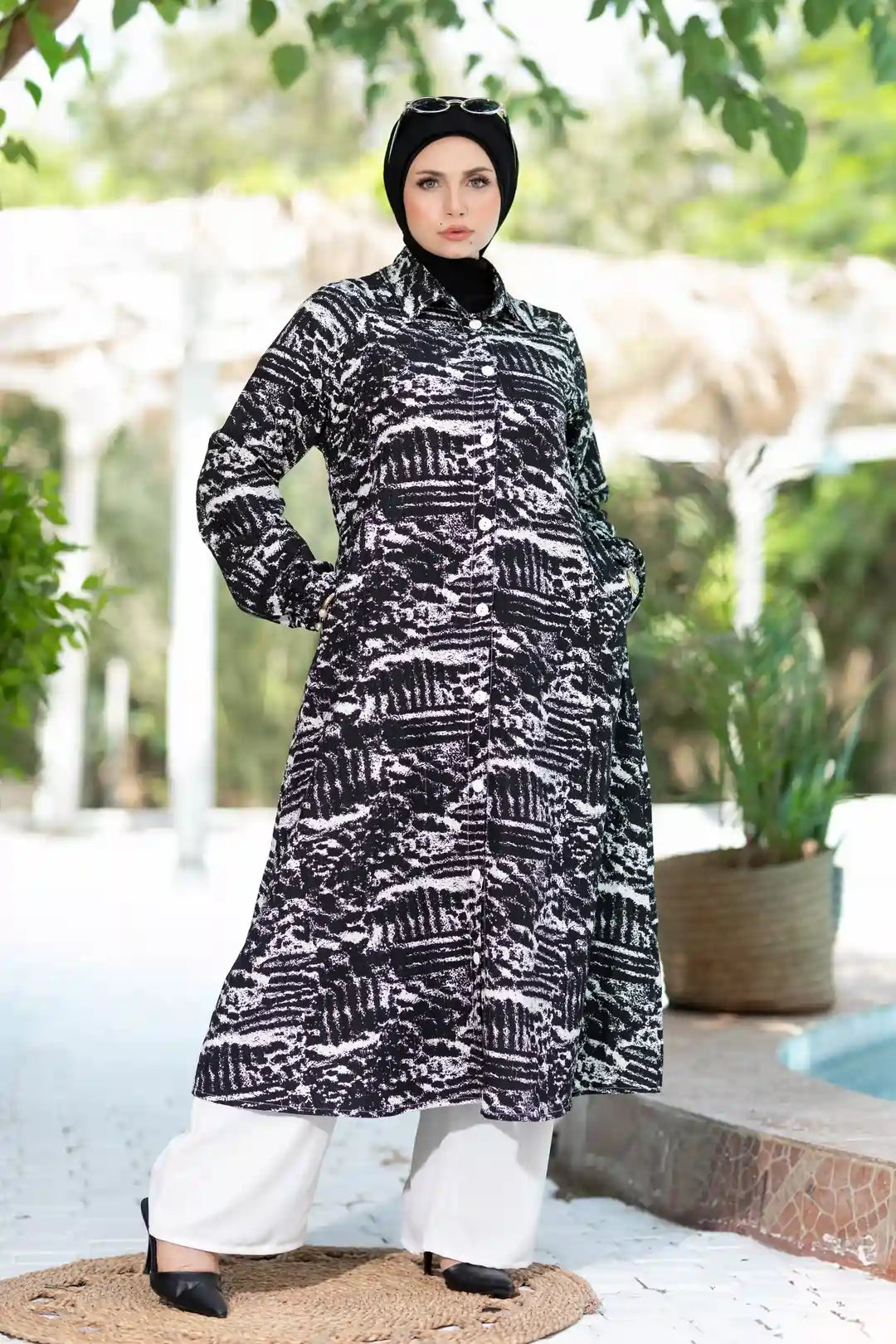 Modest suit, printed shirt and pants